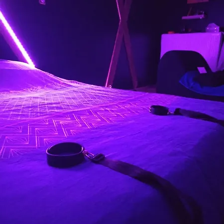 Love-room L'eden Du Desir بيت للعطل