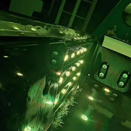 Love-room L'eden Du Desir بيت للعطل *