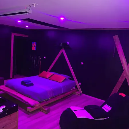 Holiday home Love-room L'eden Du Desir *